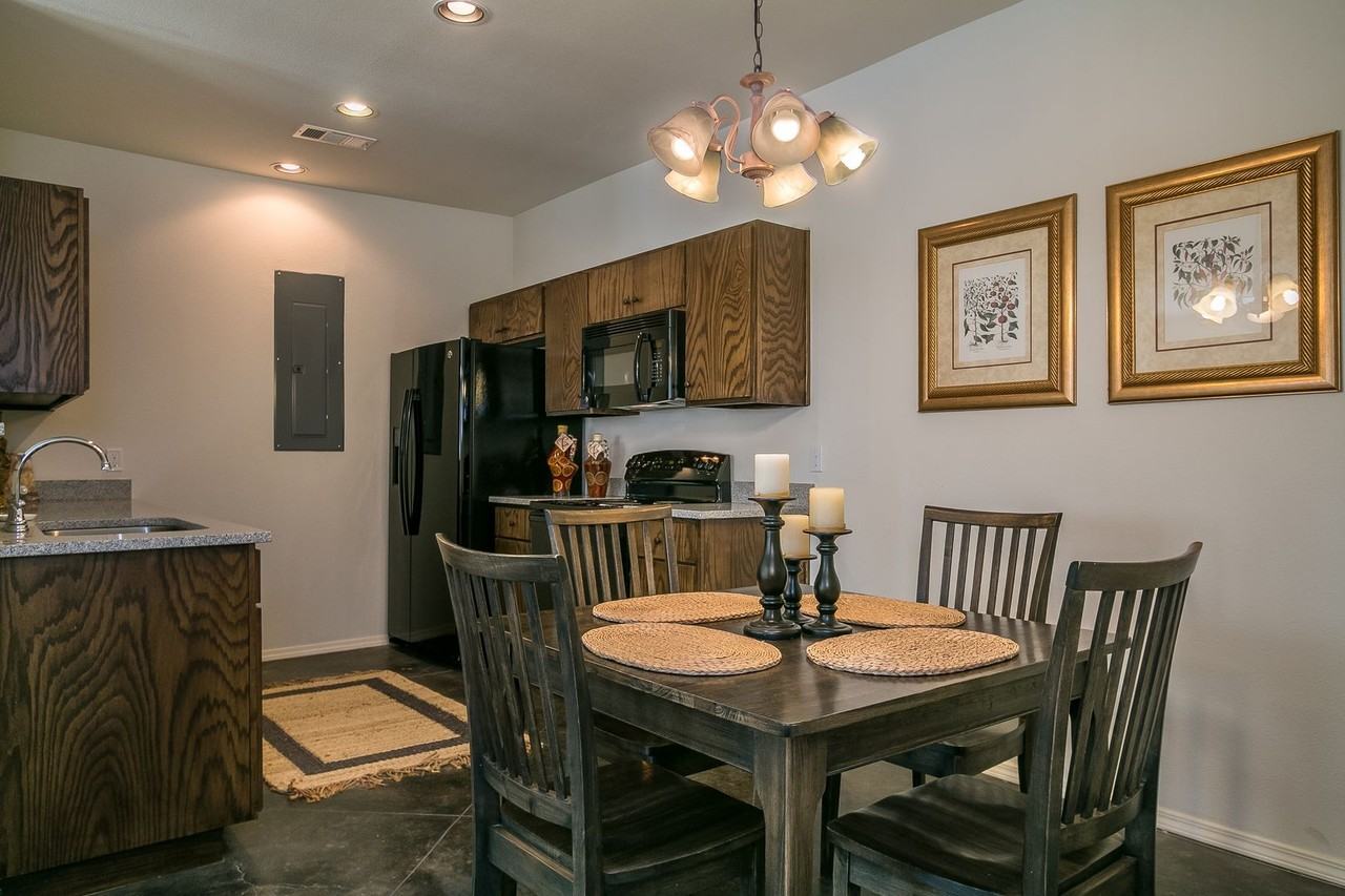 Ridgewood Apartments - Photo 6 of 50