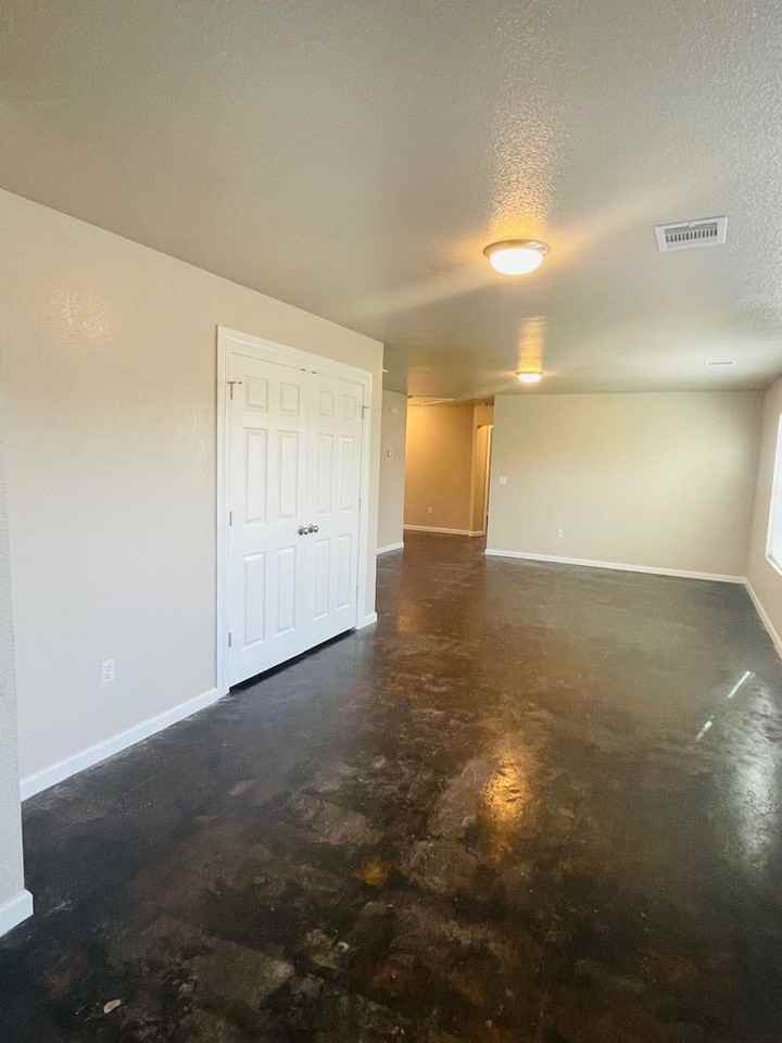 611 Gizelle St - Photo 6 of 14