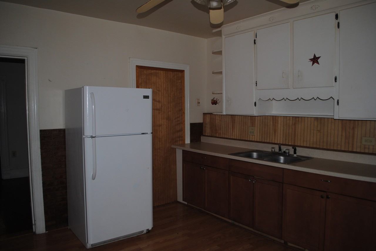 723 Winchester Avenue - Photo 3 of 20