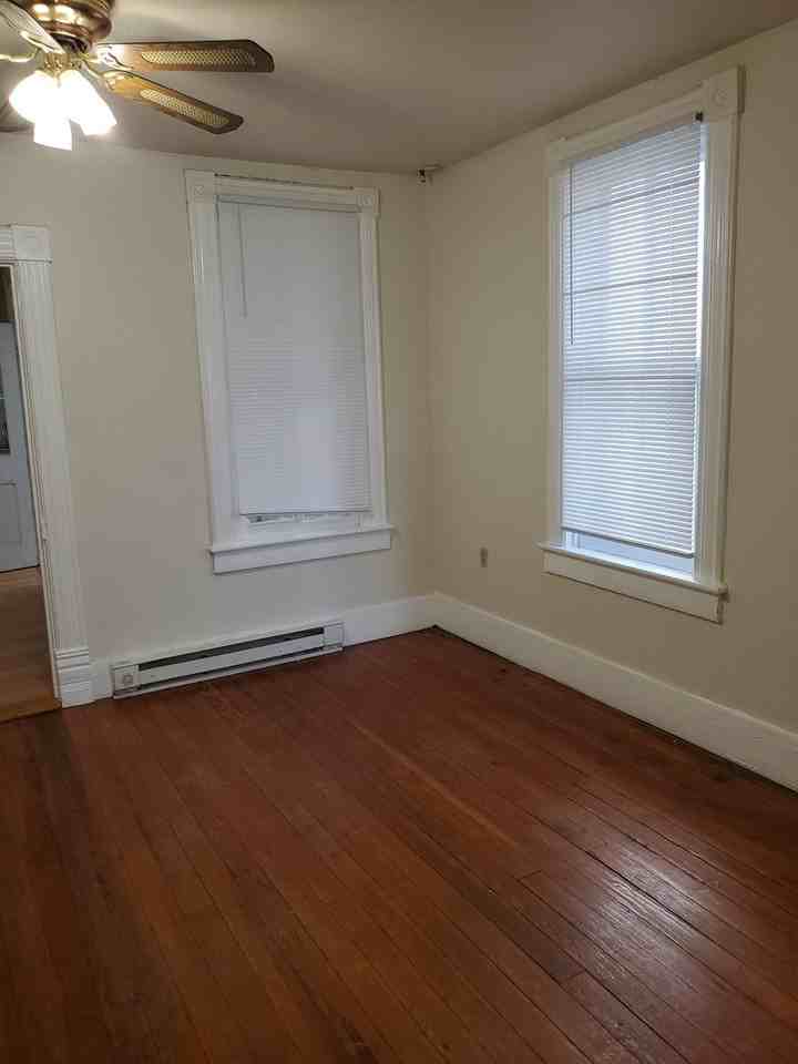 723 Winchester Avenue - Photo 7 of 20