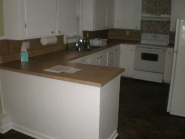 210 E Liberty St - Photo 3 of 4