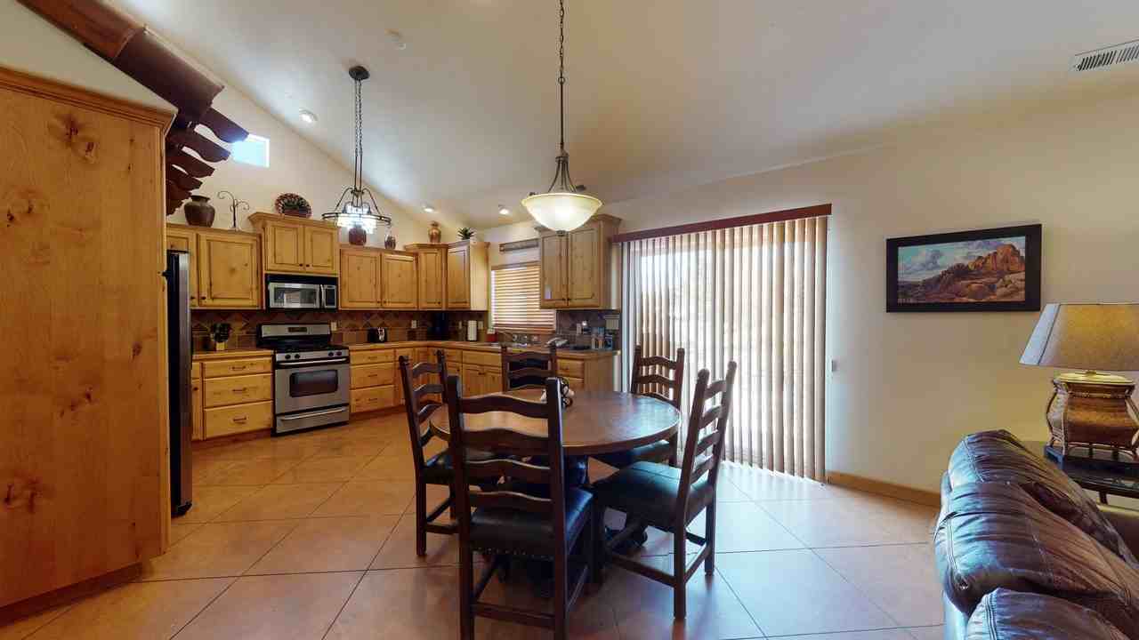2146 Rio Verde - Photo 3 of 26