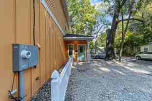 318 Nw 8th St - Photo 1 of 1