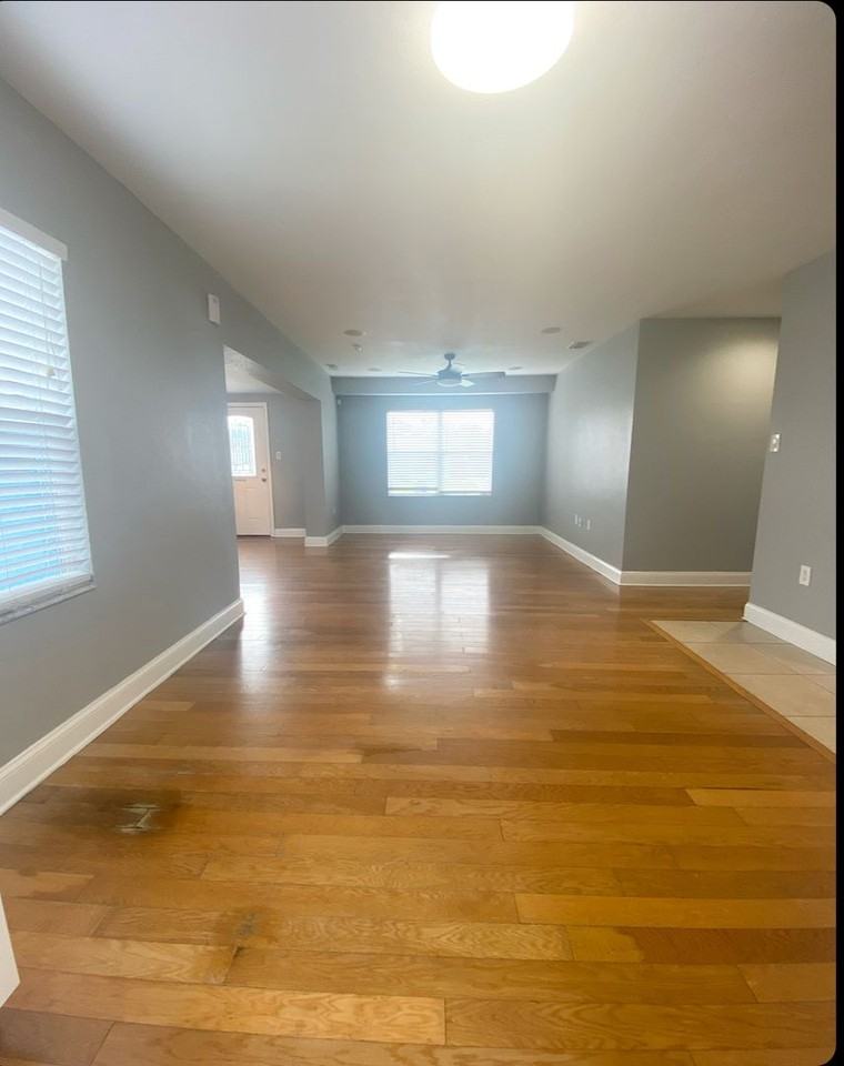 1019 W Berry Ave - Photo 3 of 12