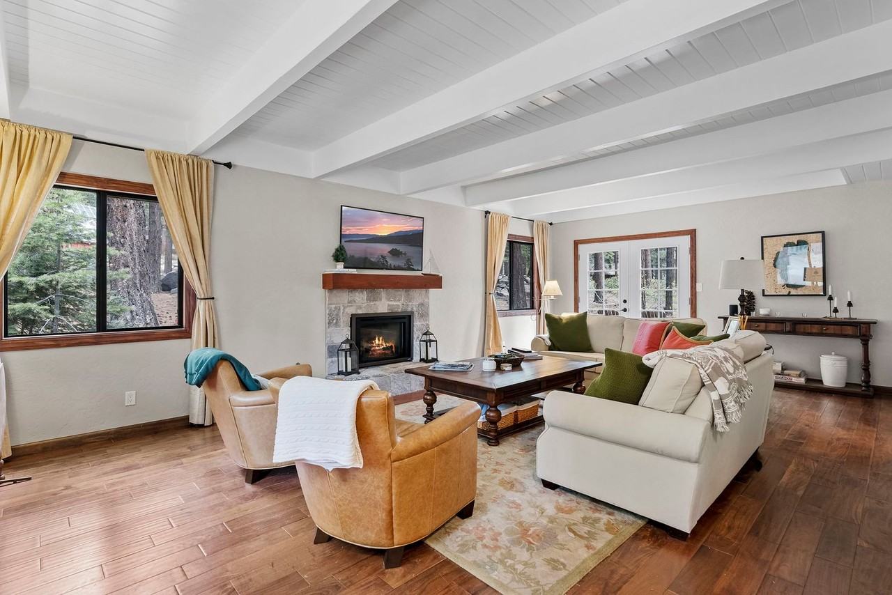 568 Lucille Dr - Photo 3 of 23