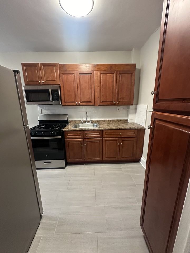 34 State St #1E - Photo 2 of 12