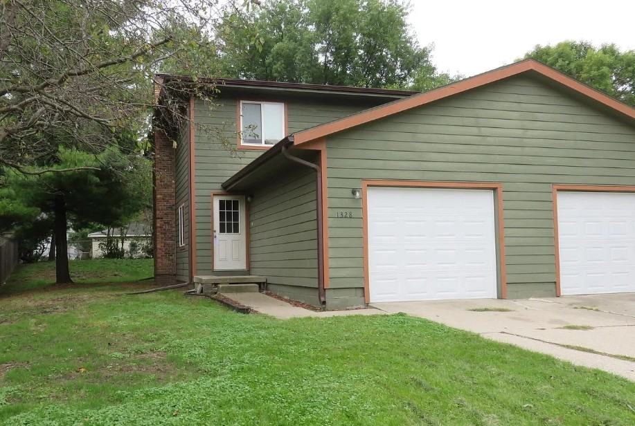 1328 Woodstock Ave #1326 - Photo 4 of 9