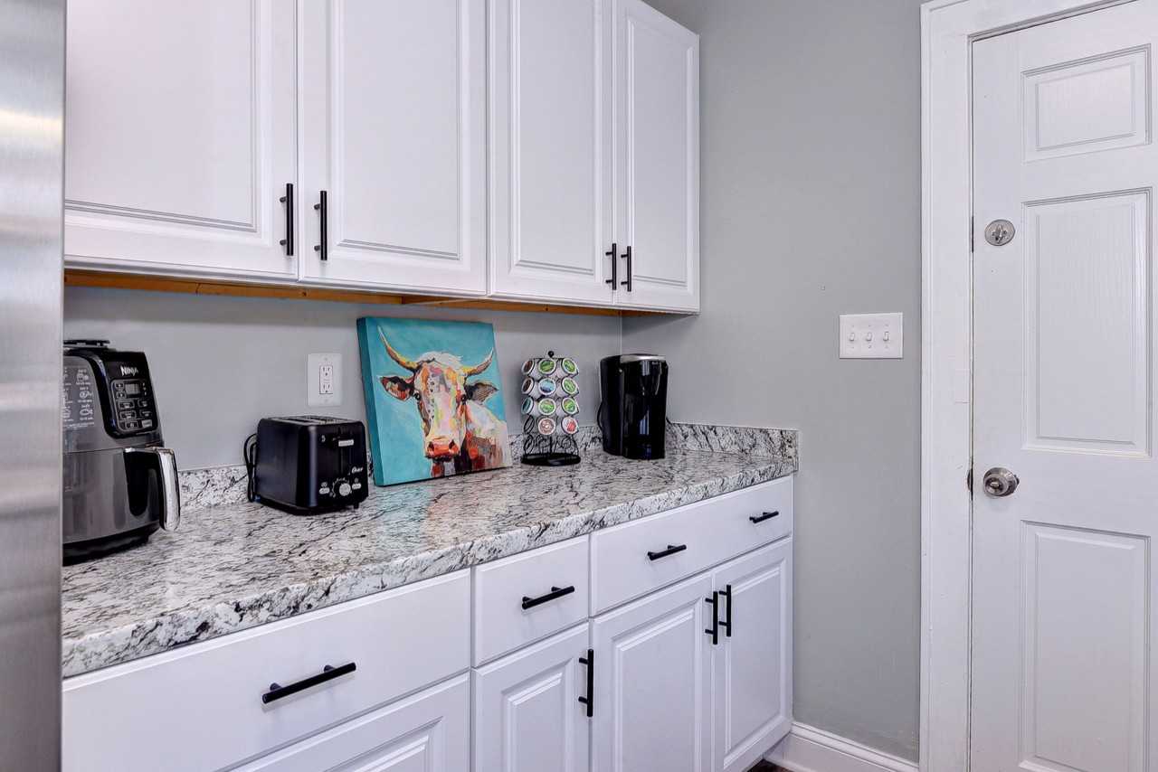 335 Greenbriar Ave #NA - Photo 5 of 18