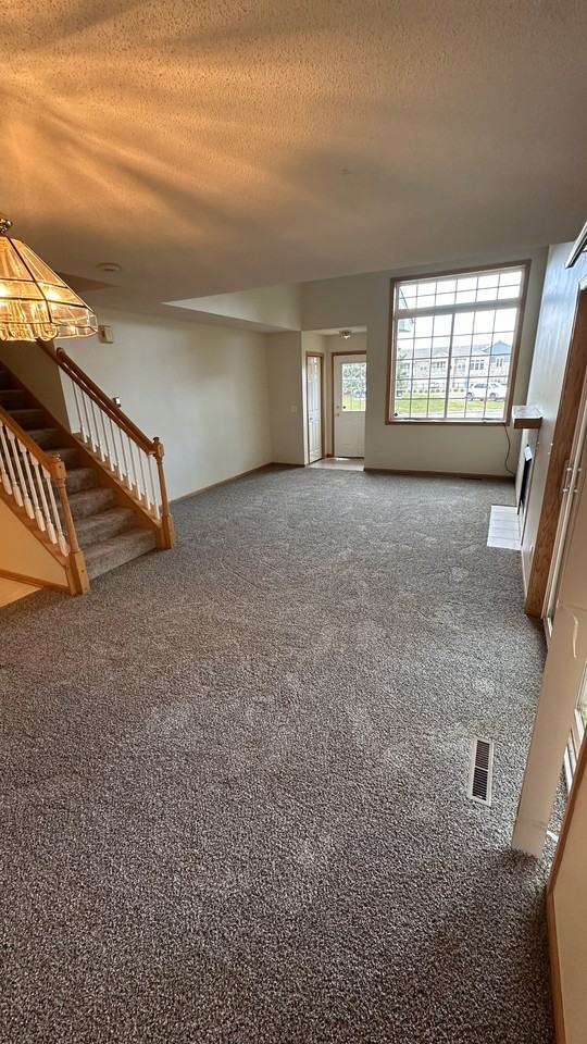 17405 Glacier Way #1 - Photo 3 of 10