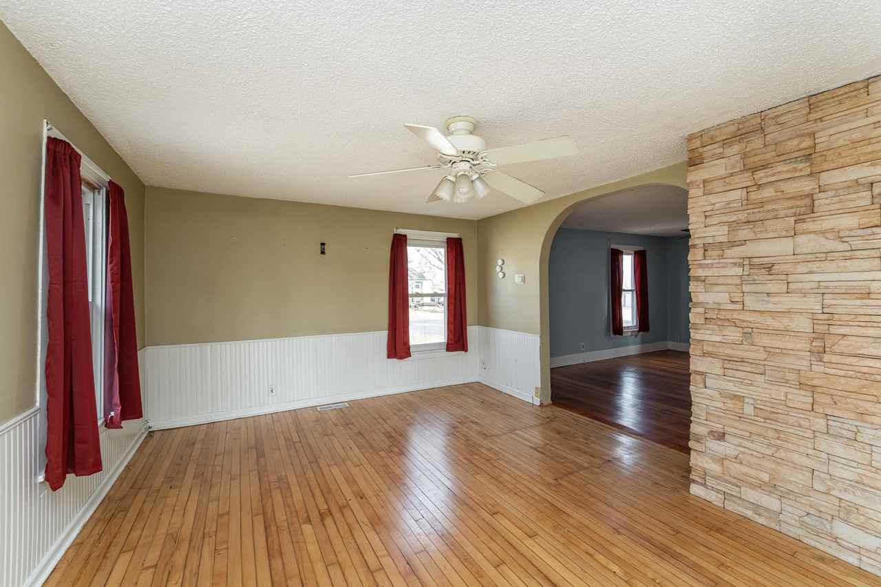 445 2nd Ave Ne #NA - Photo 3 of 17