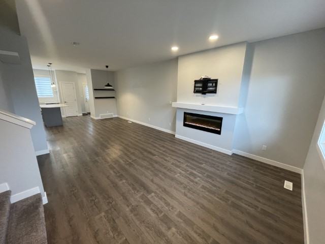 523 Paterson Way - Photo 2 of 36