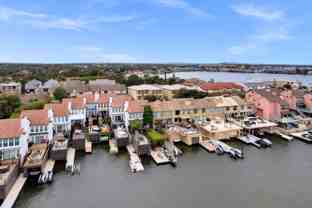 415 Horseshoe Bay Blvd - Photo 1 of 1