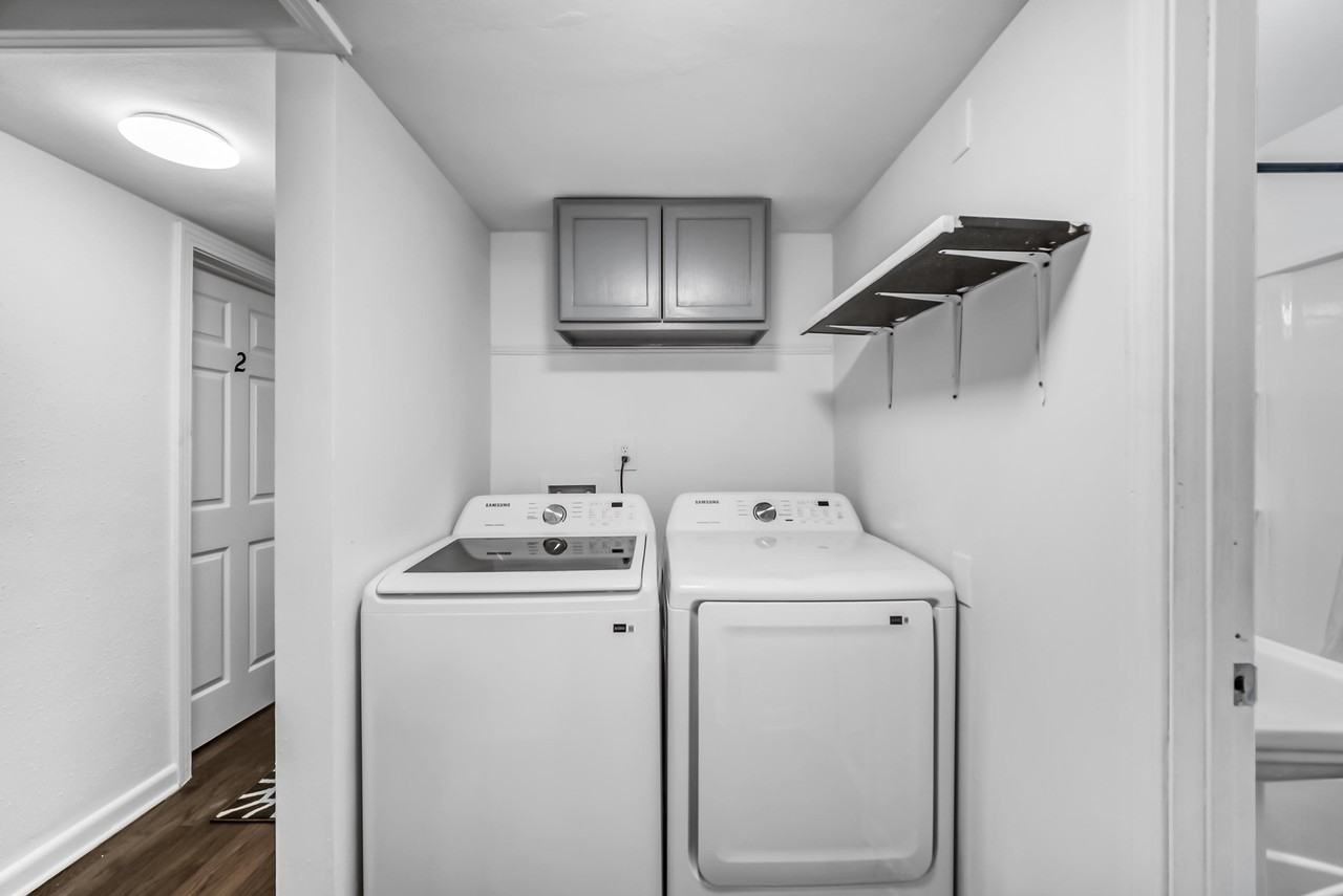 Royce Ave - Photo 3 of 10
