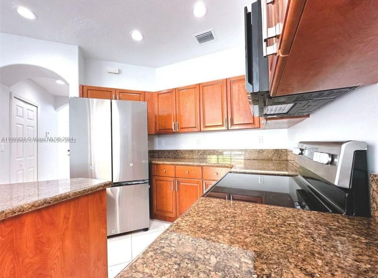 14043 Sw 153rd Ter - Photo 2 of 8