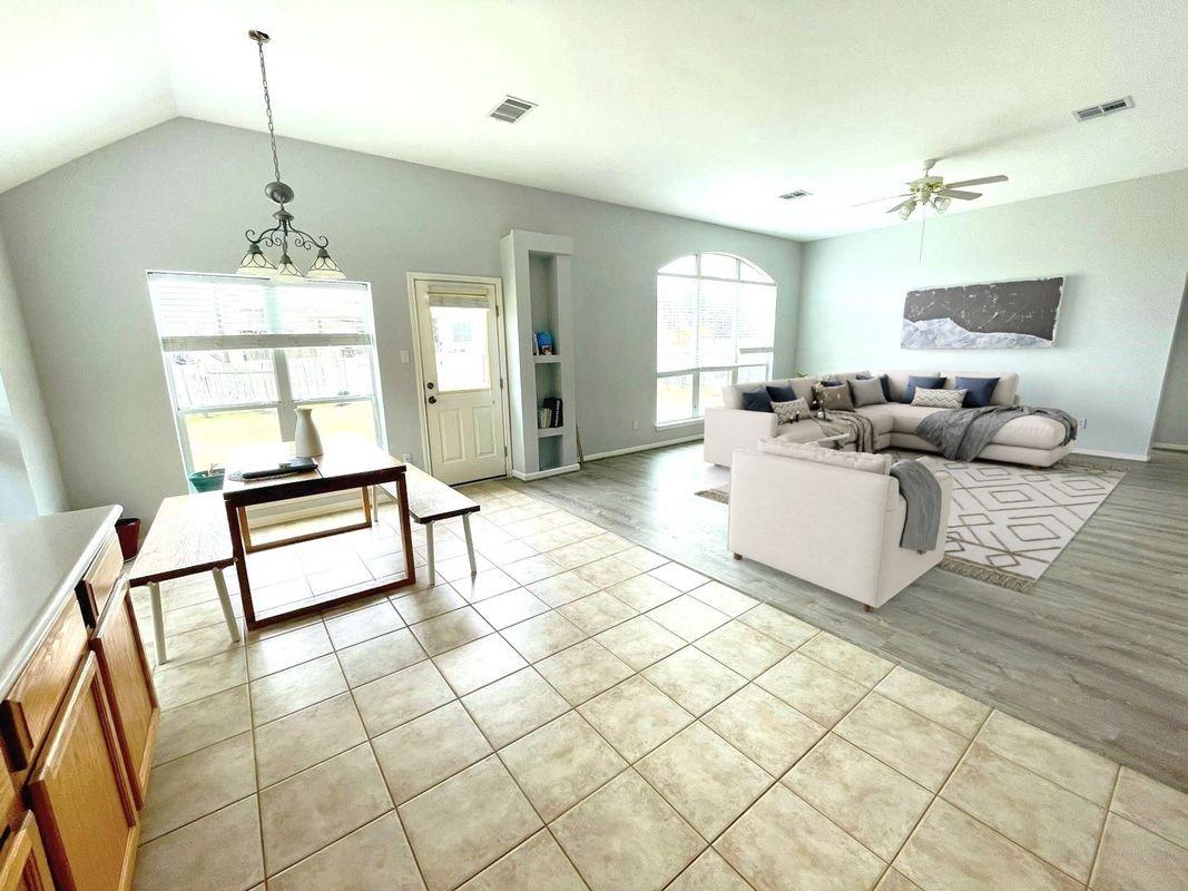 3845 Harvey Penick Dr - Photo 3 of 5