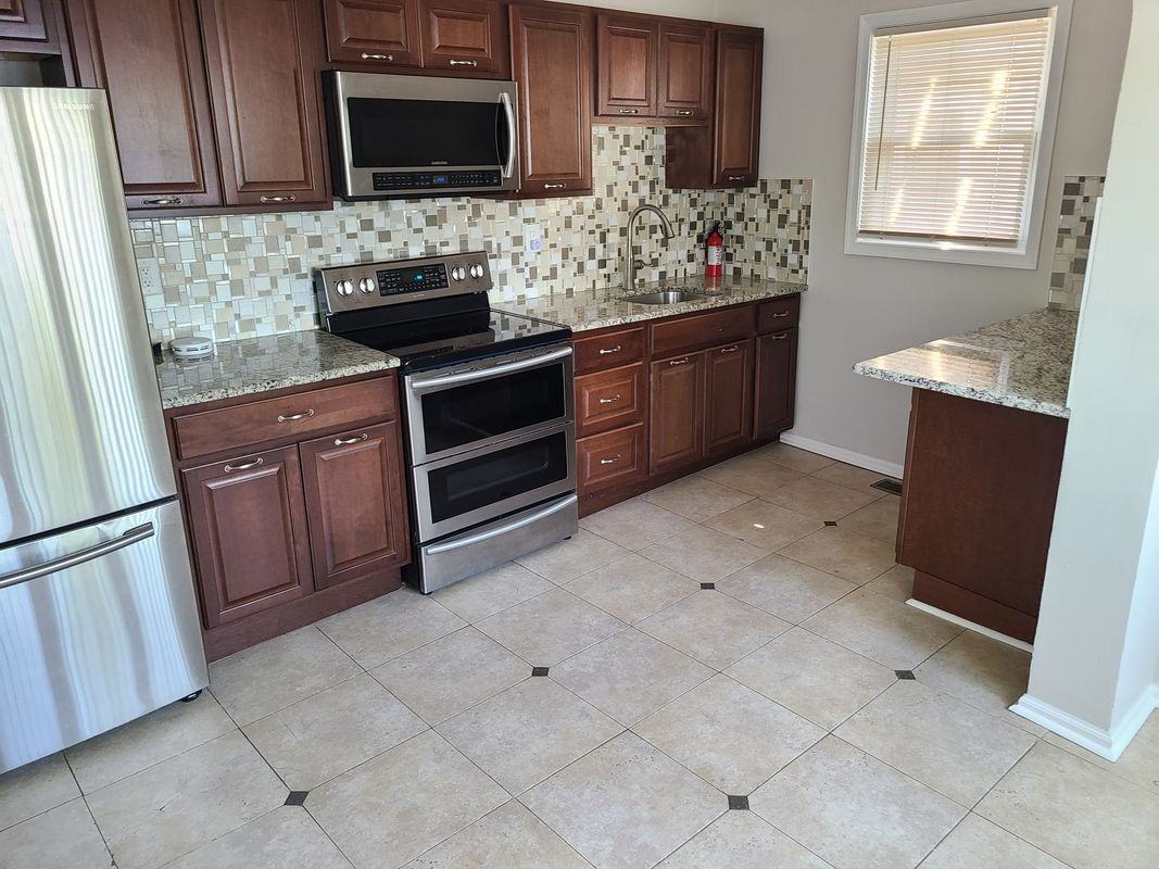 1376 Easton Rd - Photo 2 of 11