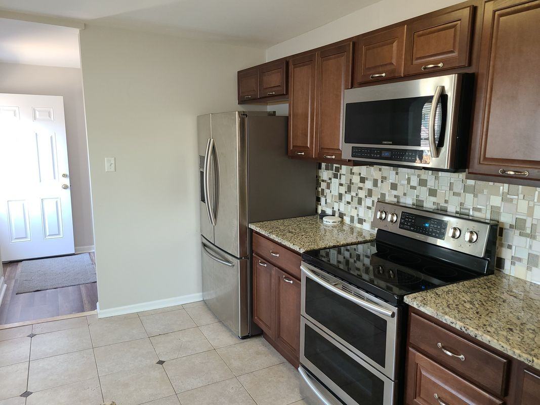 1376 Easton Rd - Photo 3 of 11