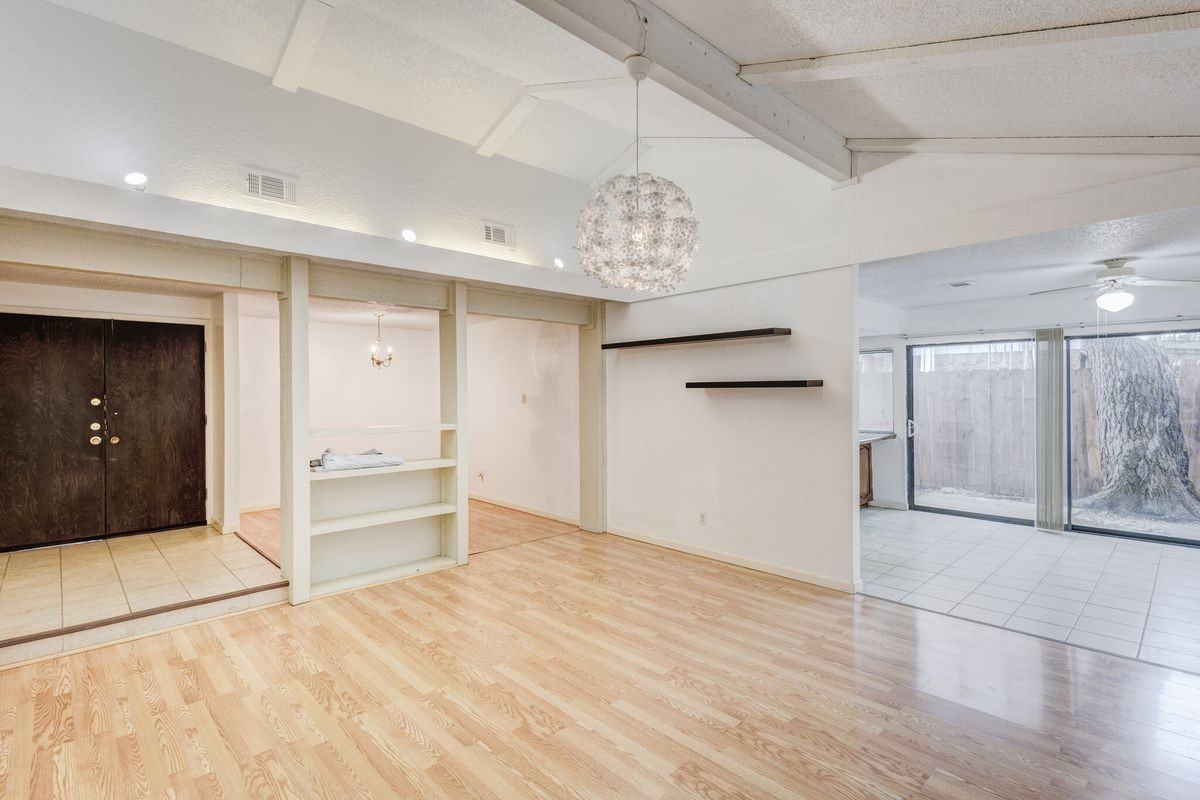 1602 Stacey Ct - Photo 3 of 13