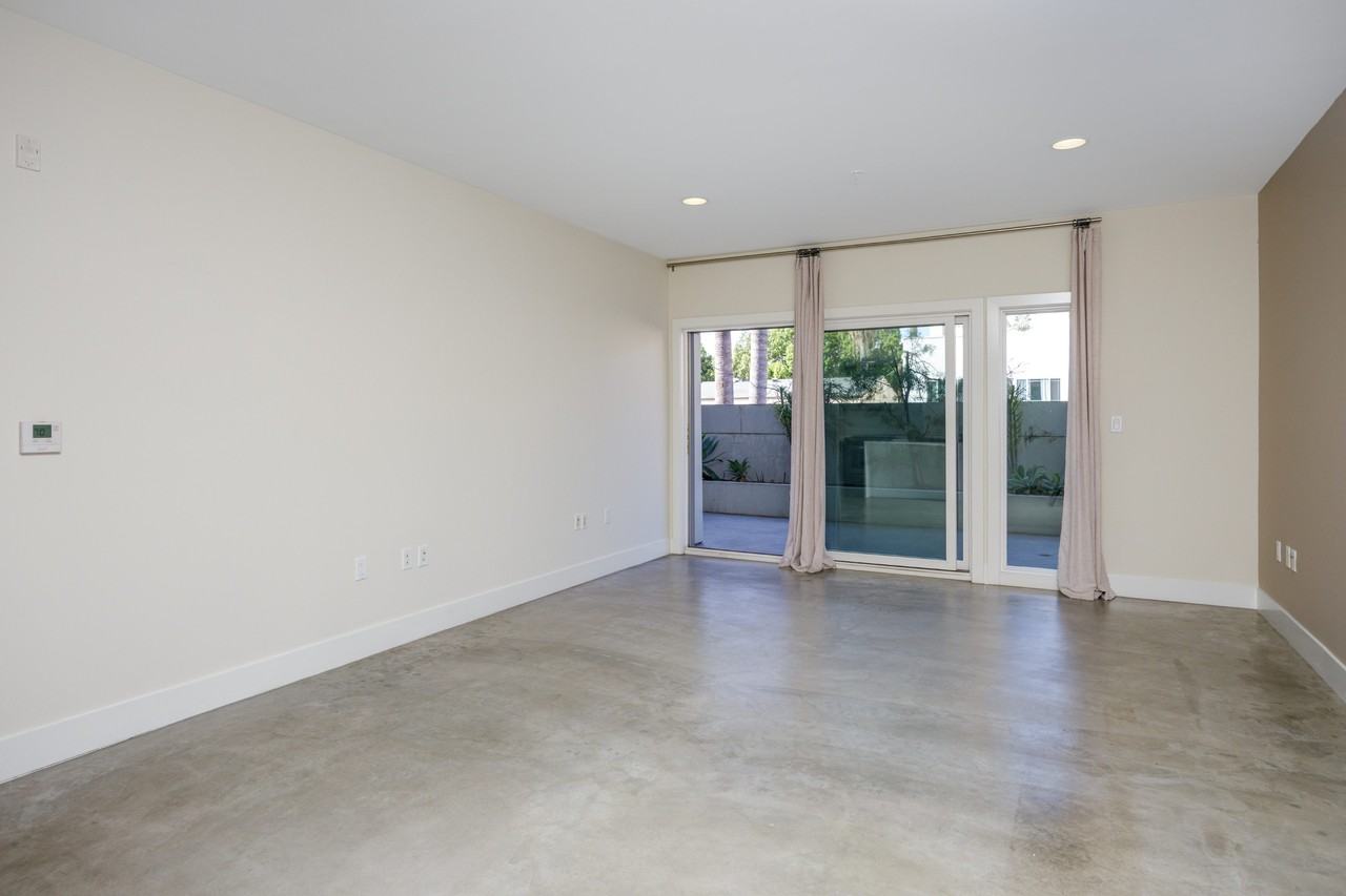 Los Robles - Photo 6 of 28