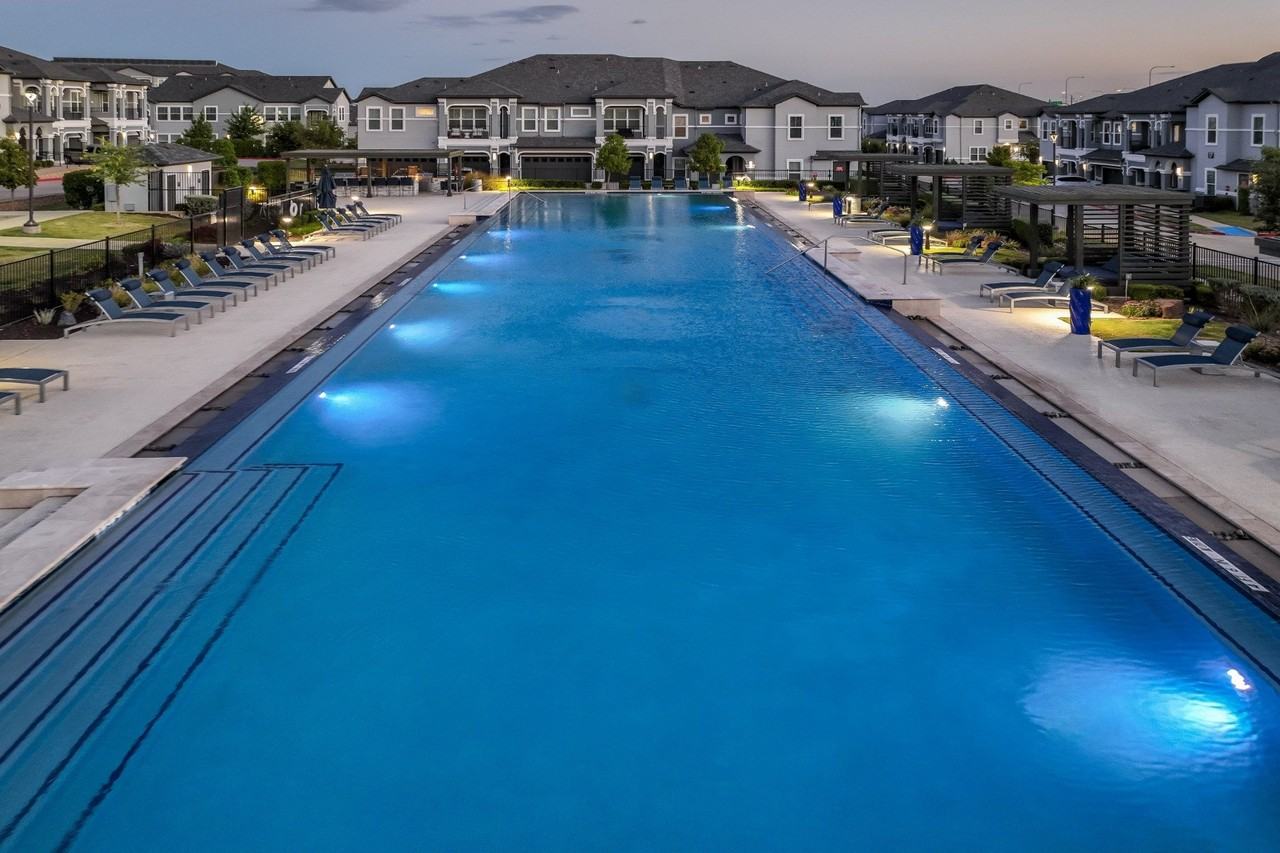 Reveal on the Lake - Photo 4 of 52