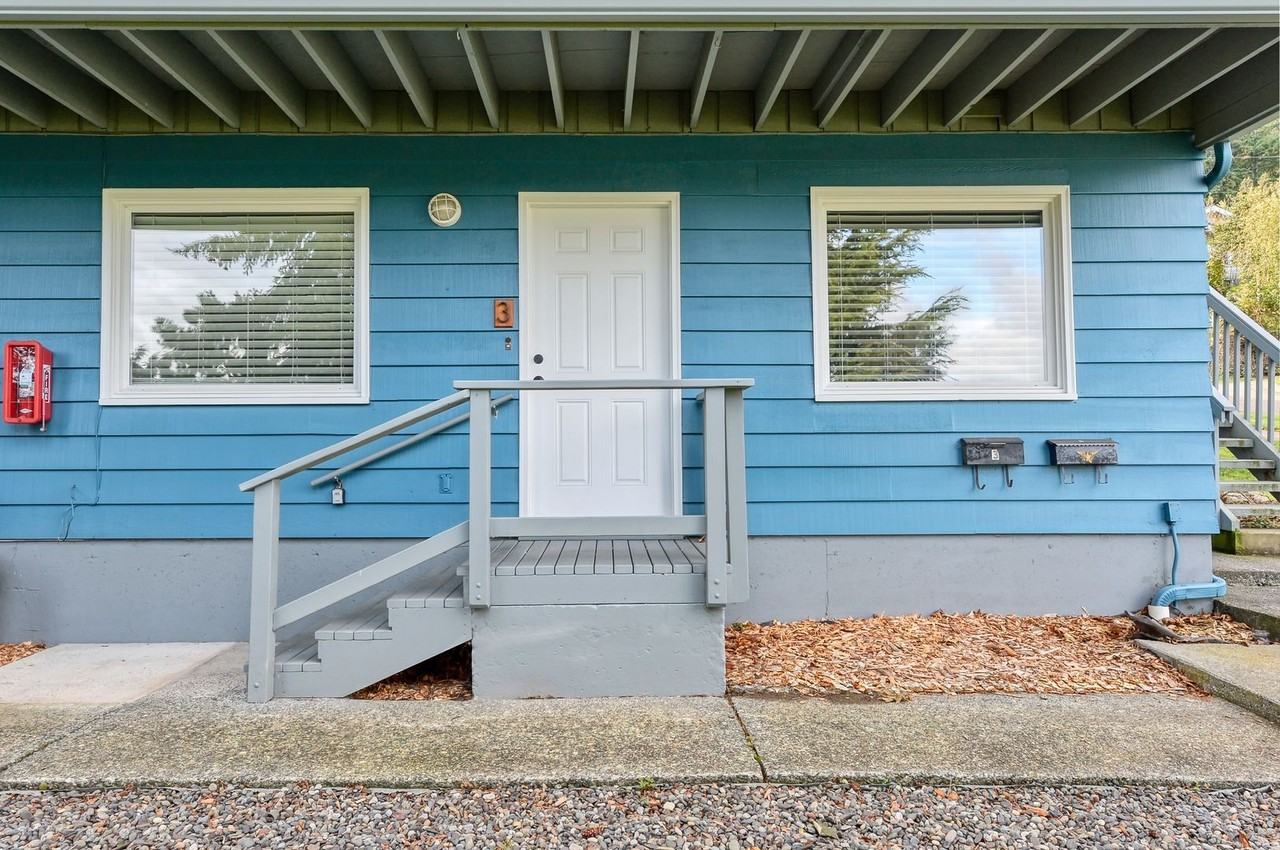 900 Liberty St #3 - Photo 3 of 17