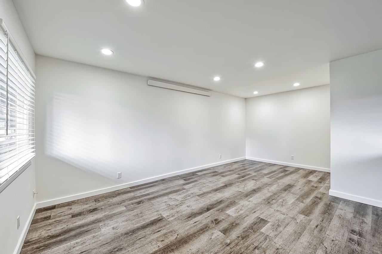 900 Liberty St #3 - Photo 4 of 17