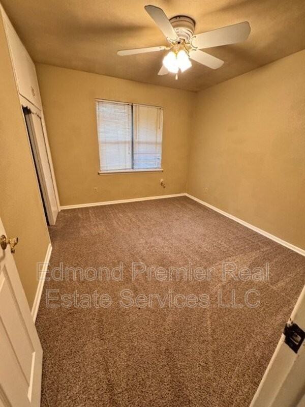 2829 Lakeside Dr - Photo 5 of 6