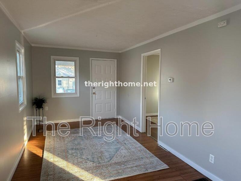 6058 S 37th St - Photo 3 of 12