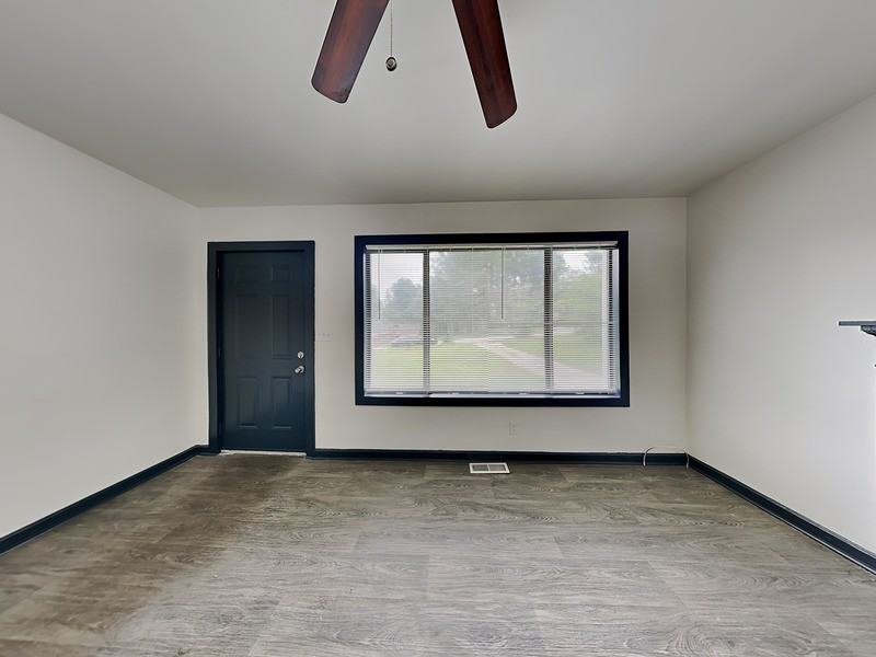 1742 Springview Rd Nw - Photo 2 of 17