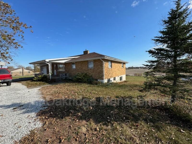 3332 Darke Shelby Rd - Photo 3 of 14