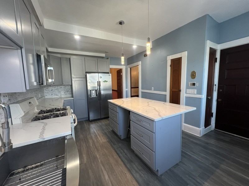 127 Hawthorn St #2 - Photo 2 of 35