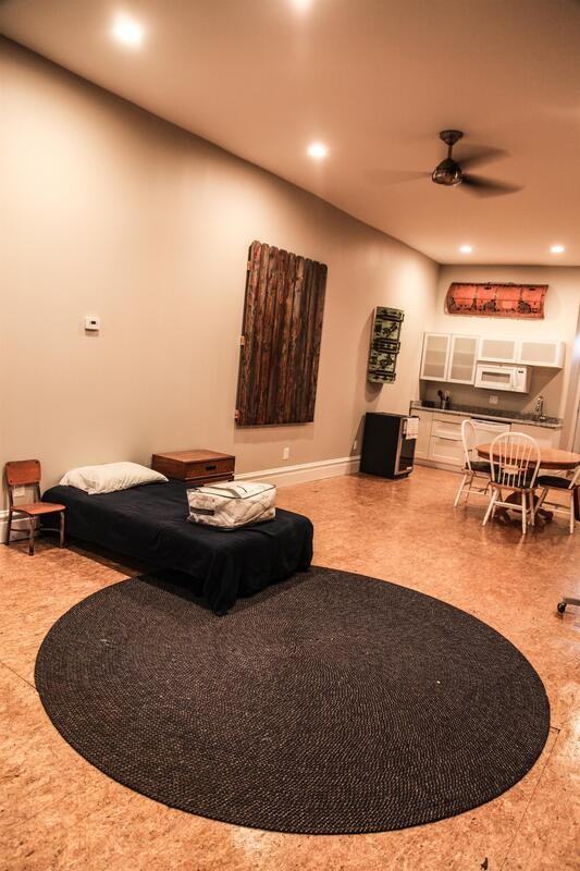 3555 California Ave - Photo 5 of 17