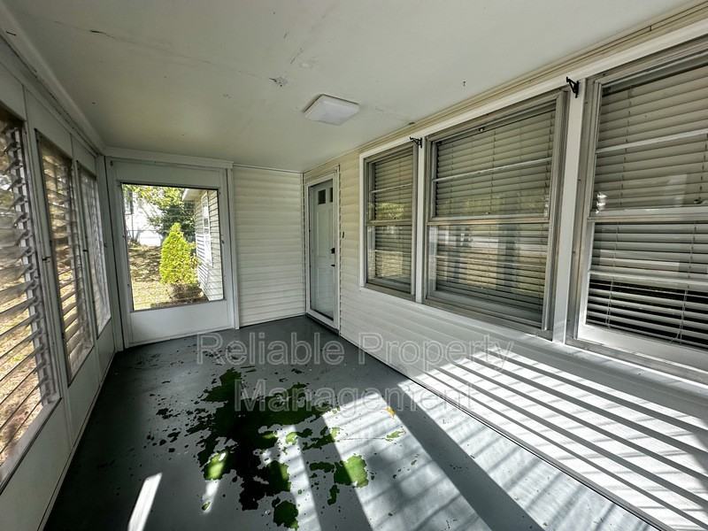 2617 Layden St - Photo 4 of 12