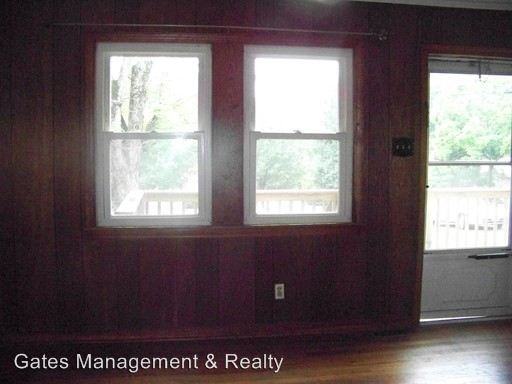671 Cedar St - Photo 3 of 8