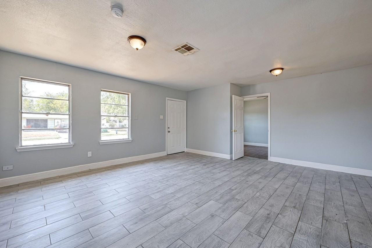 5859 Westover St - Photo 6 of 15