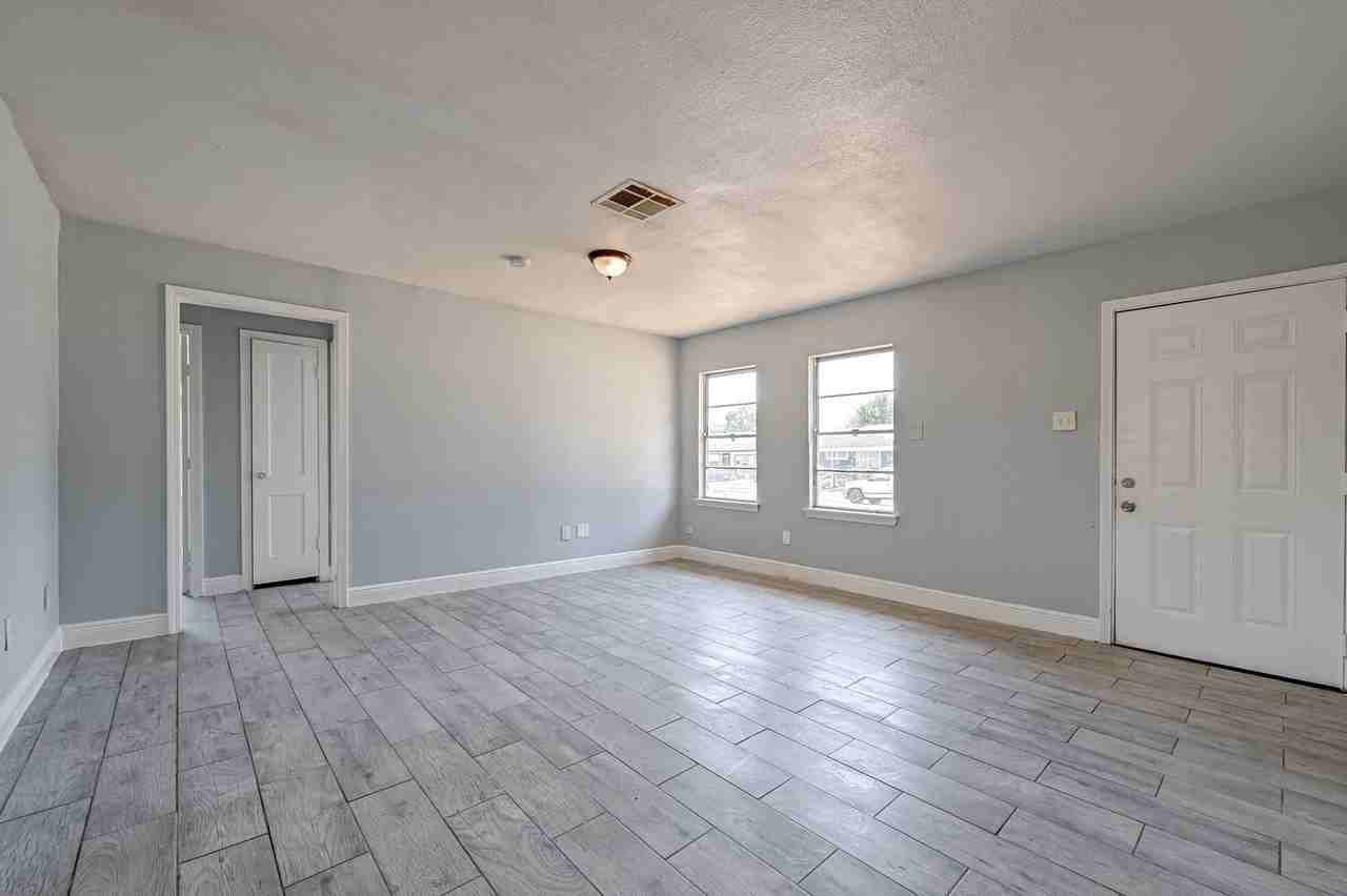 5859 Westover St - Photo 7 of 15