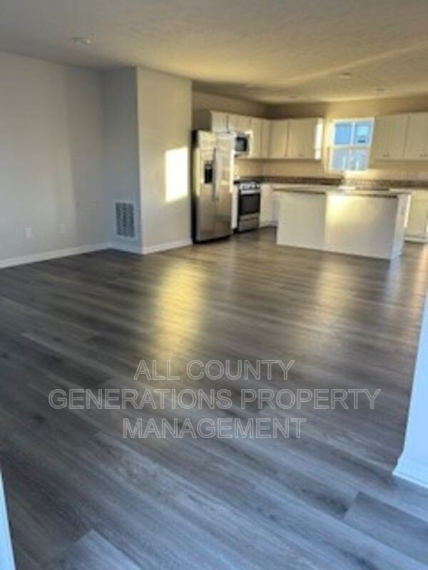 4796 Olivia Way - Photo 4 of 19