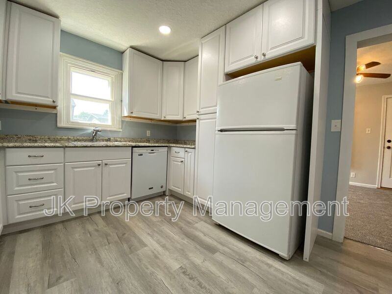 918 1st Ave Nw - Photo 4 of 26