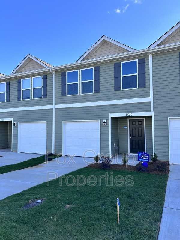 1902 Prosperity Dr #C - Photo 2 of 18