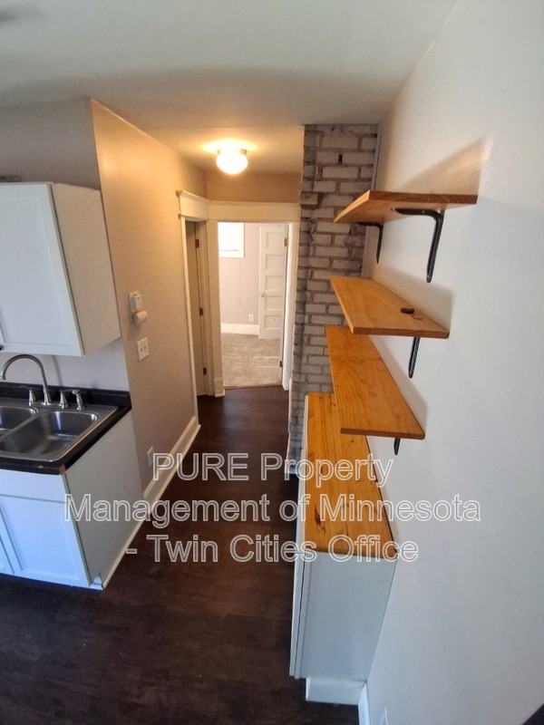 1296 Selby Ave Uppr - Photo 2 of 20