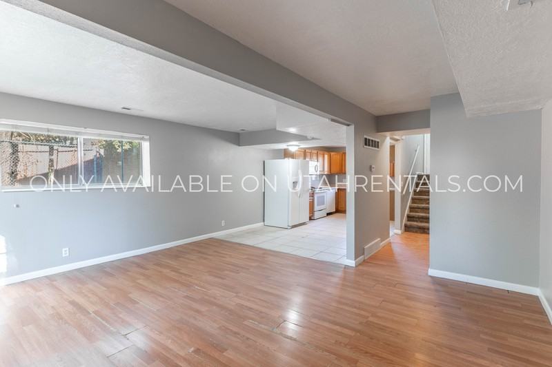 4420 S Dean Cir #B - Photo 5 of 17