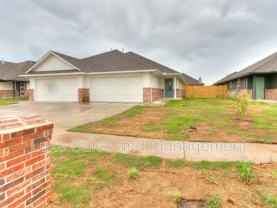 8012 Nw 105th St - Photo 1 of 1