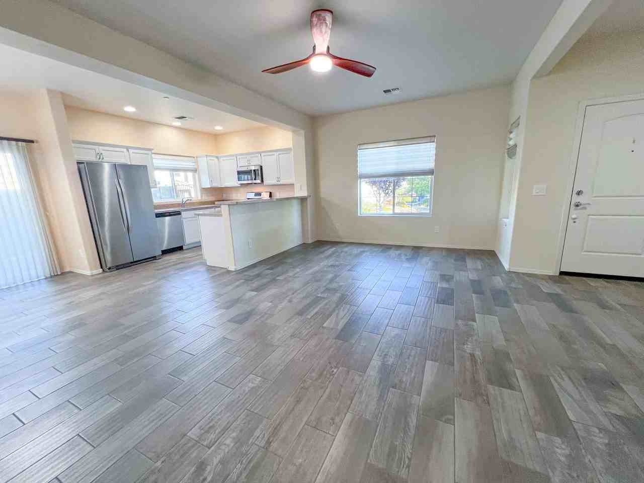 780 Alfonse Rd - Photo 3 of 18