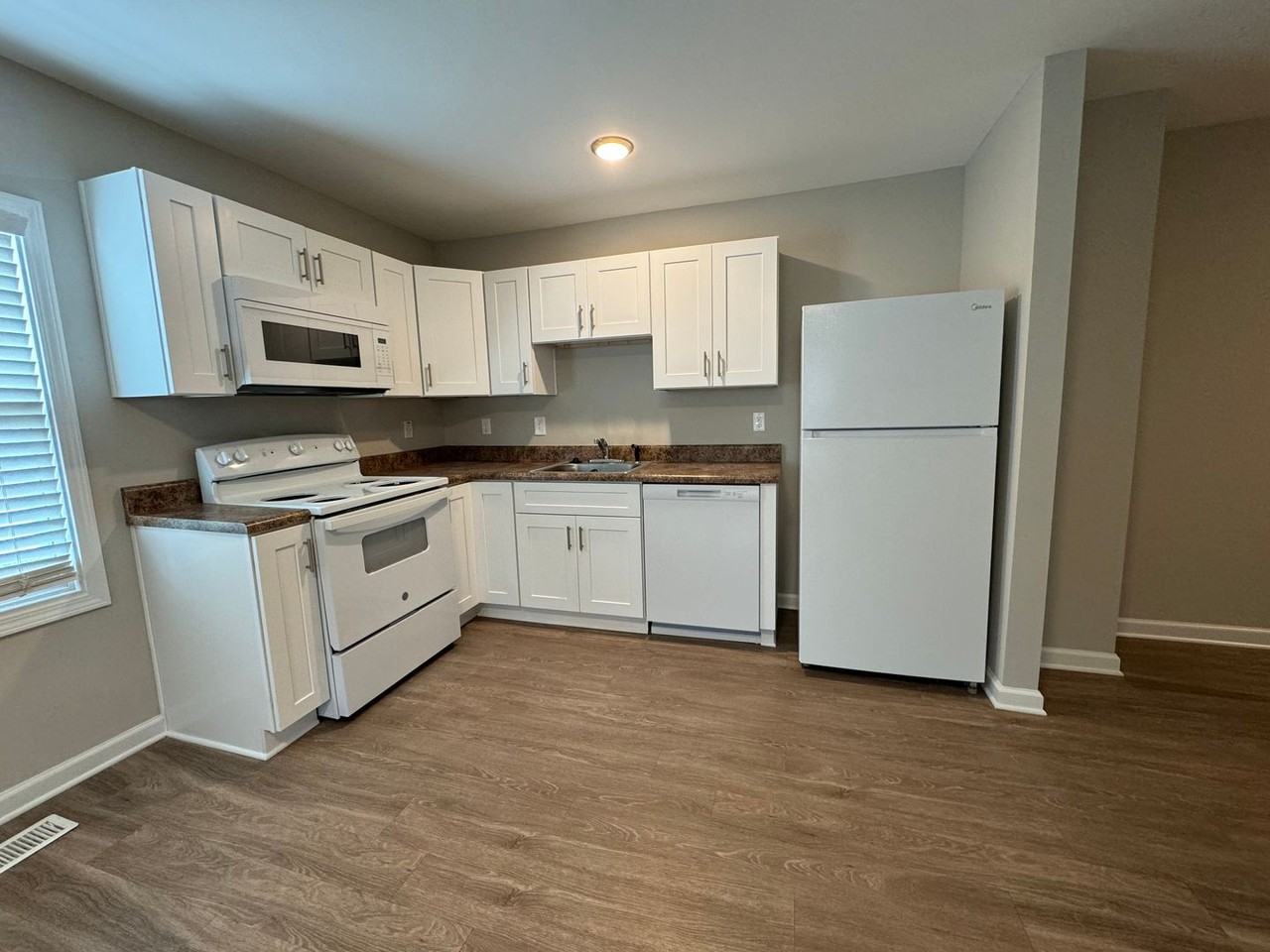 417-419 Lake Ave. - Photo 2 of 7