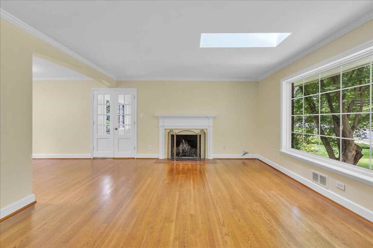 3020 Military Rd - Photo 3 of 34