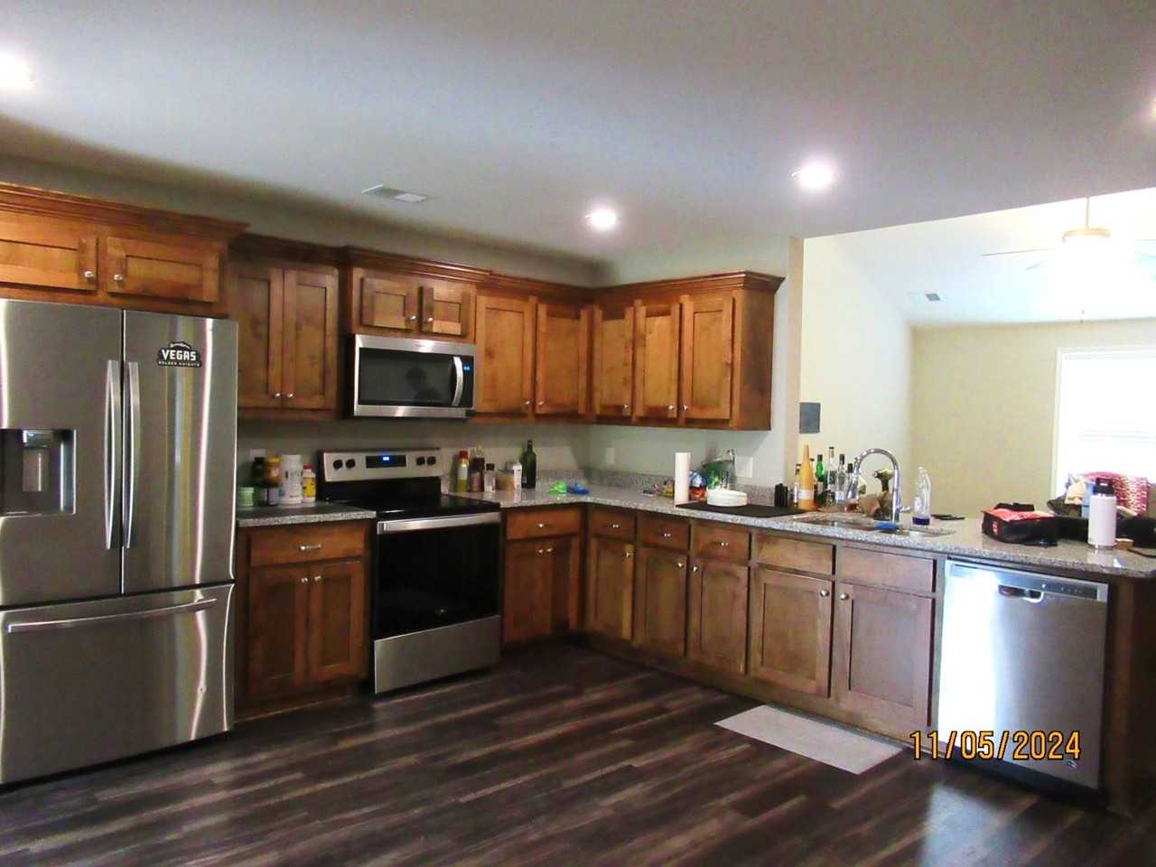 610 Constitution Dr - Photo 3 of 20