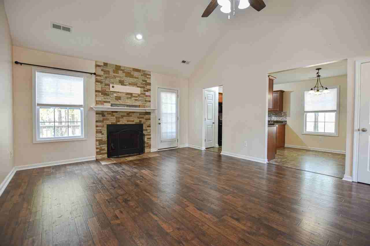 1410 Scrub Oak Dr - Photo 3 of 22