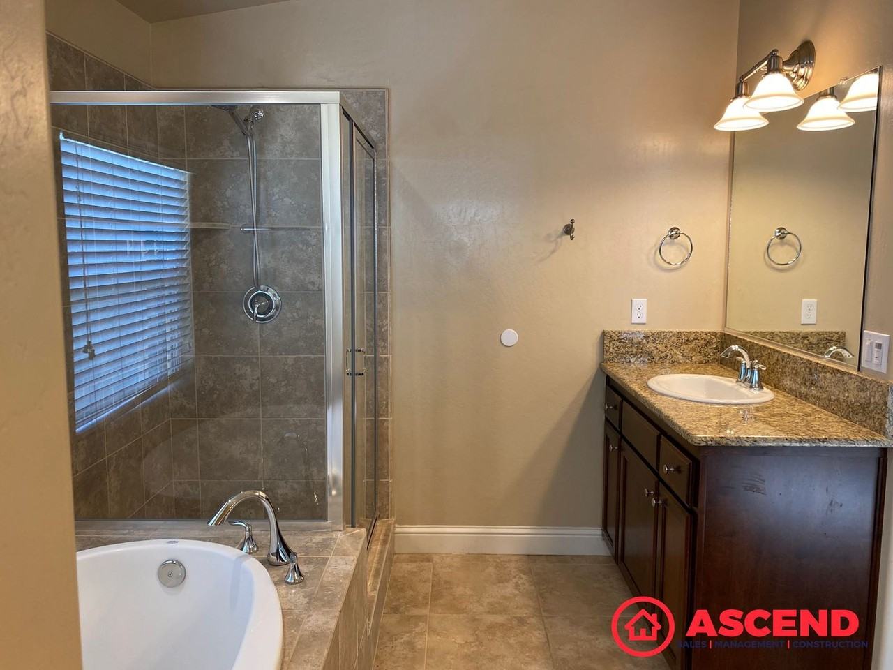 9403 Mountain Peak Ln - Photo 5 of 9