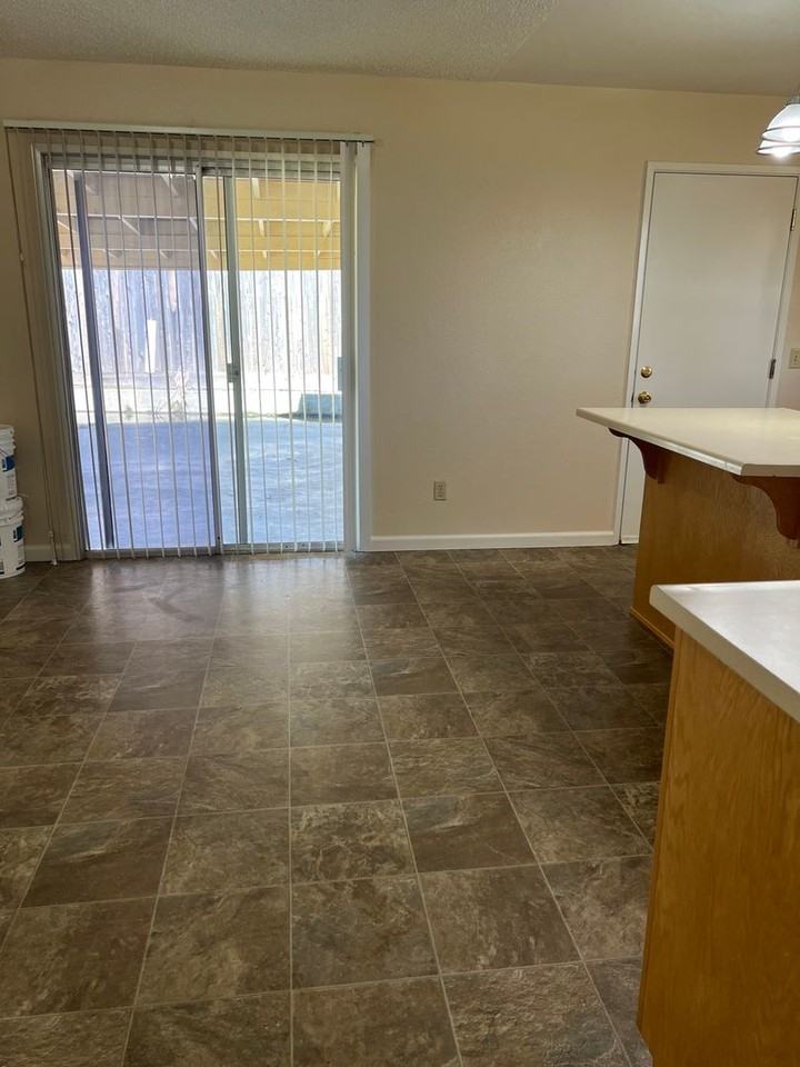 5811 Mountain View Dr - Photo 3 of 11