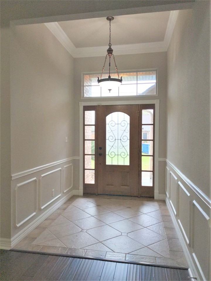 6245 April Ln - Photo 2 of 23